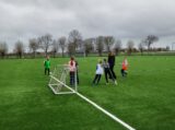 Training Schoolvoetbal Meisjesteam OBS Duiveland Nieuwerkerk (vrijdag 7 april 2023) (19/32)